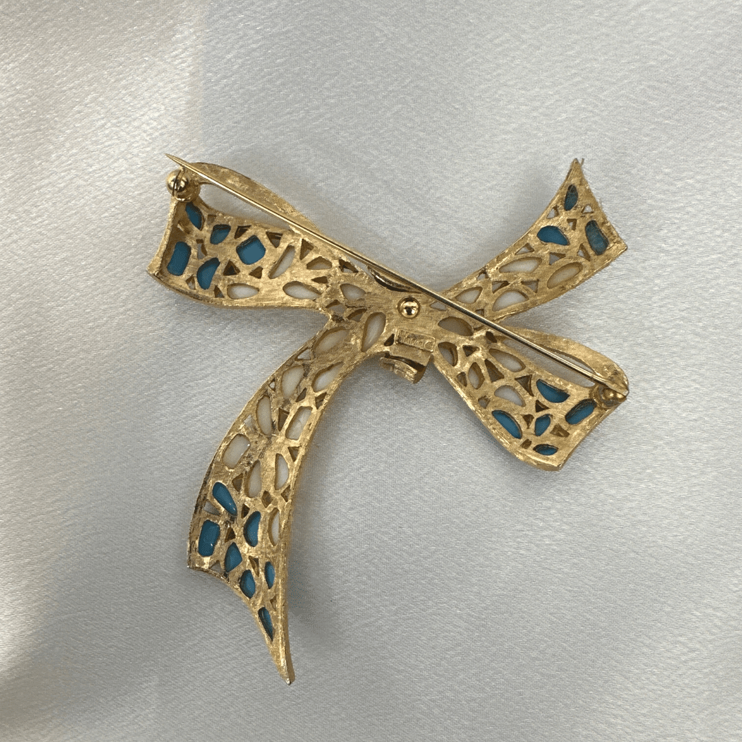 Signed Trifari Mosaic White and Blue Molded Glass Bow Ribbon Brooch Pin image 2
