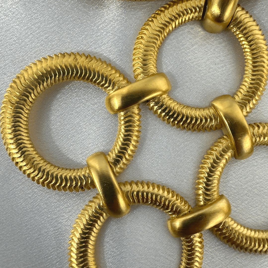 Trifari Art Deco Jewelry Set - Necklace and Earrings - Structure Detail