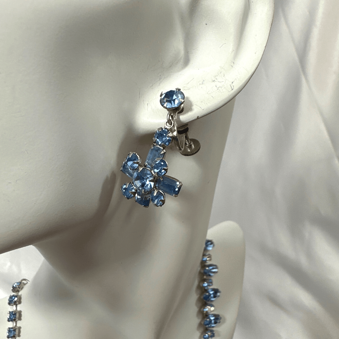 Vintage Light Blue Rhinestone Jewelry Set - screw-on
