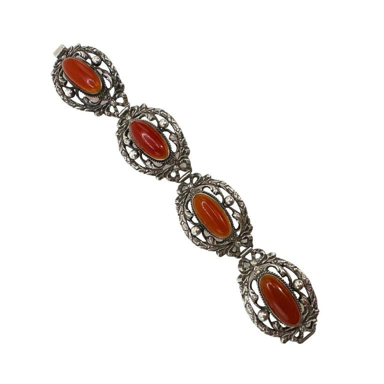 Vintage Silver and oval cabochon Canelion Bracelet, link detail, no background
