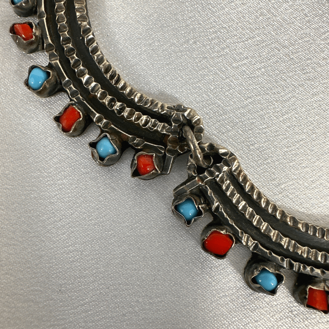 Vintage Sterling Silver Turquoise Necklace - Stones Detail - on satin background