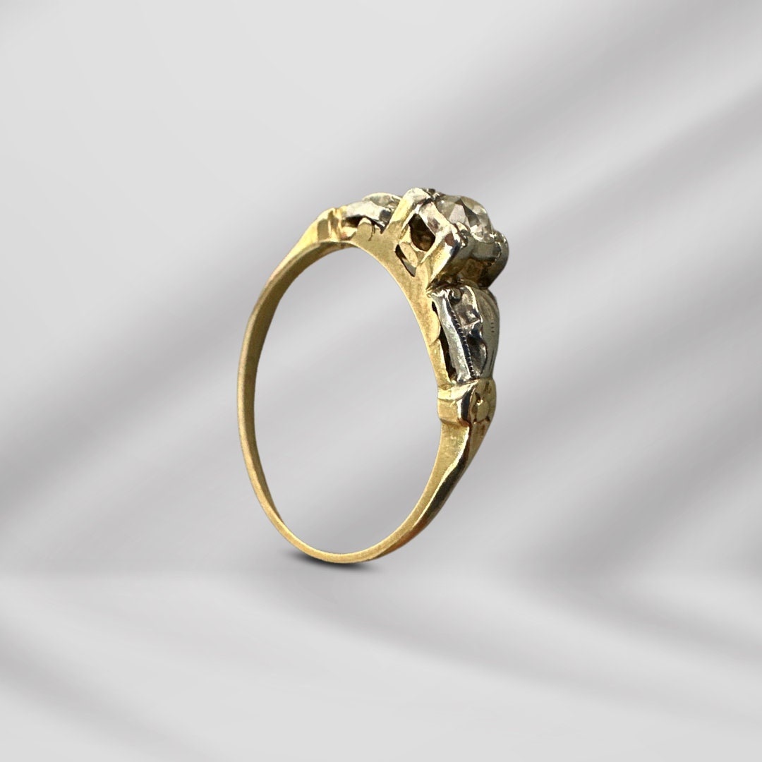 Size 6 Antique 14K Yellow Gold Ring with White Gold Accent & 0.30 CT Diamond – Elegant Vintage Jewelry for Women