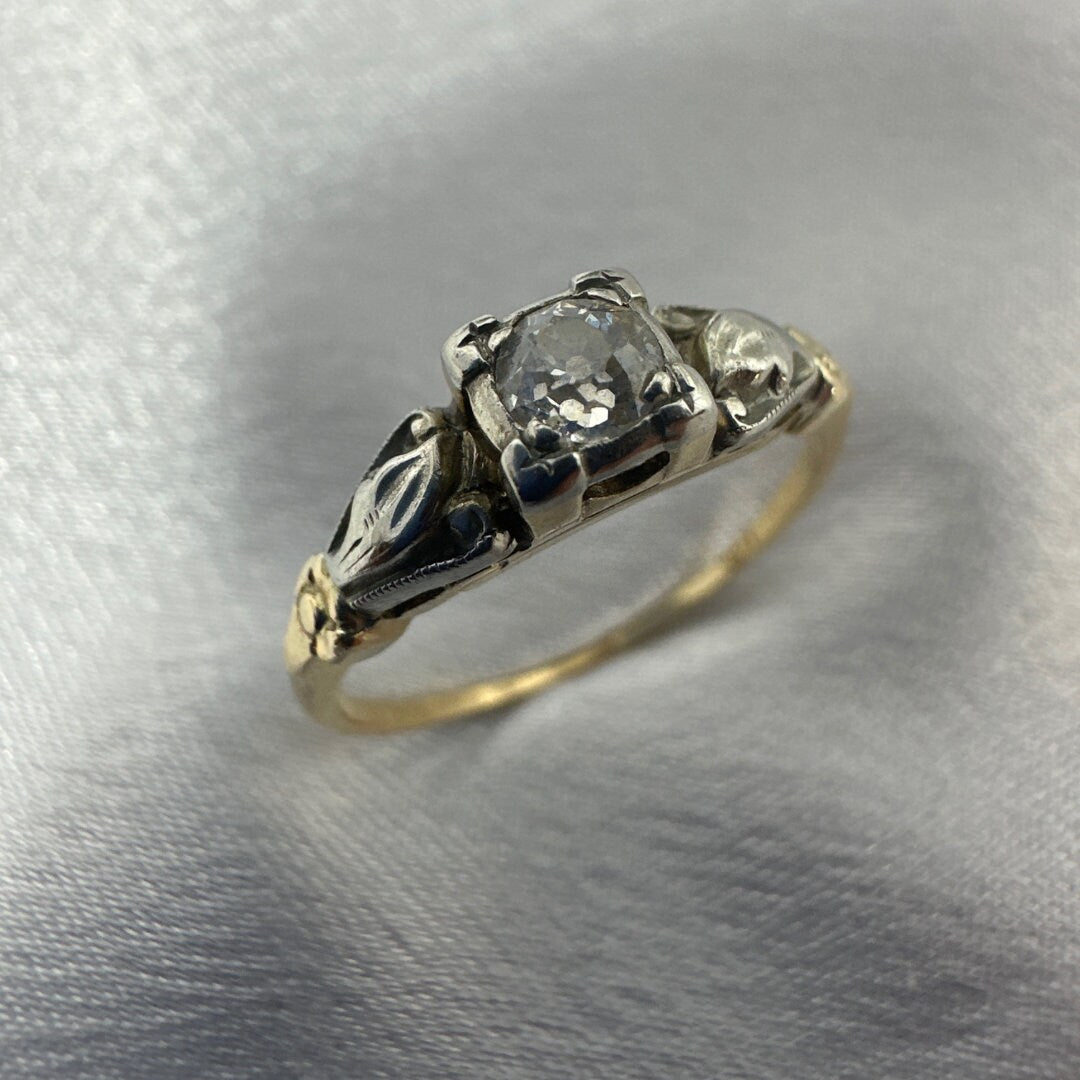 Size 6 Antique 14K Yellow Gold Ring with White Gold Accent & 0.30 CT Diamond – Elegant Vintage Jewelry for Women