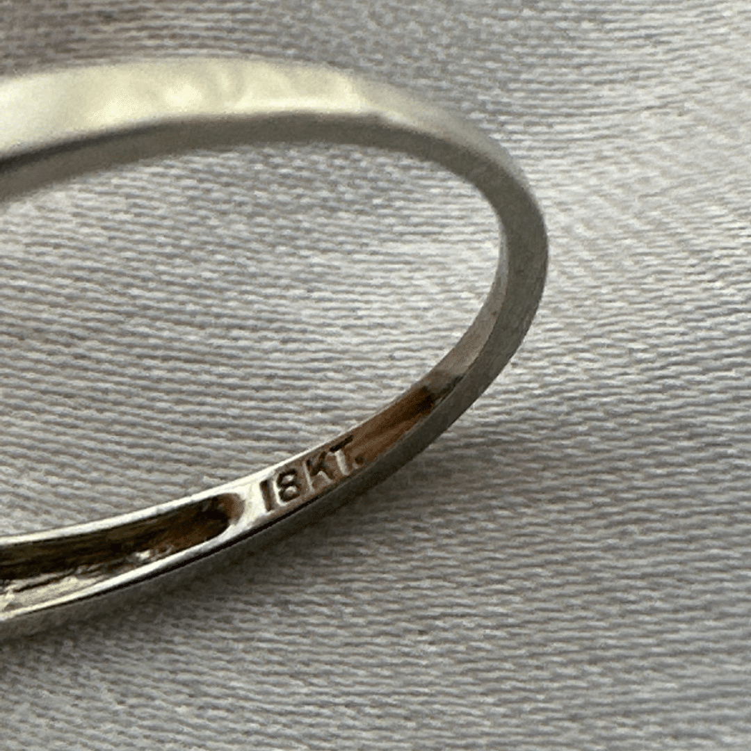 18K White Gold Elegant Antique Ring with Diamond - Exquisite Beauty for Women, Size 6 image 7