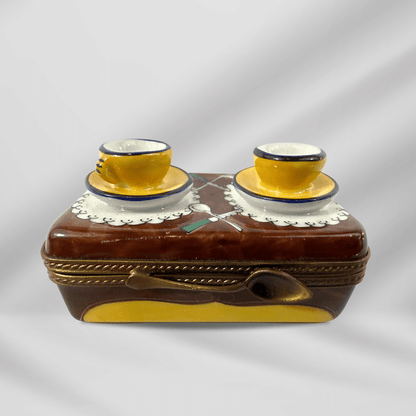 LIMOGES  France Picnic Basket Peint Main MARQUE DEPOSEE Hinged Trinket Box image 3