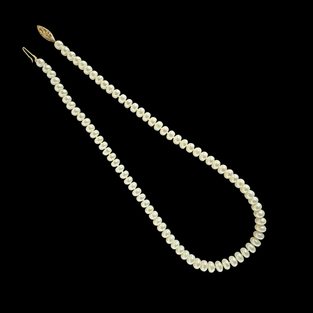 19" Classic Pearl Necklace image 3