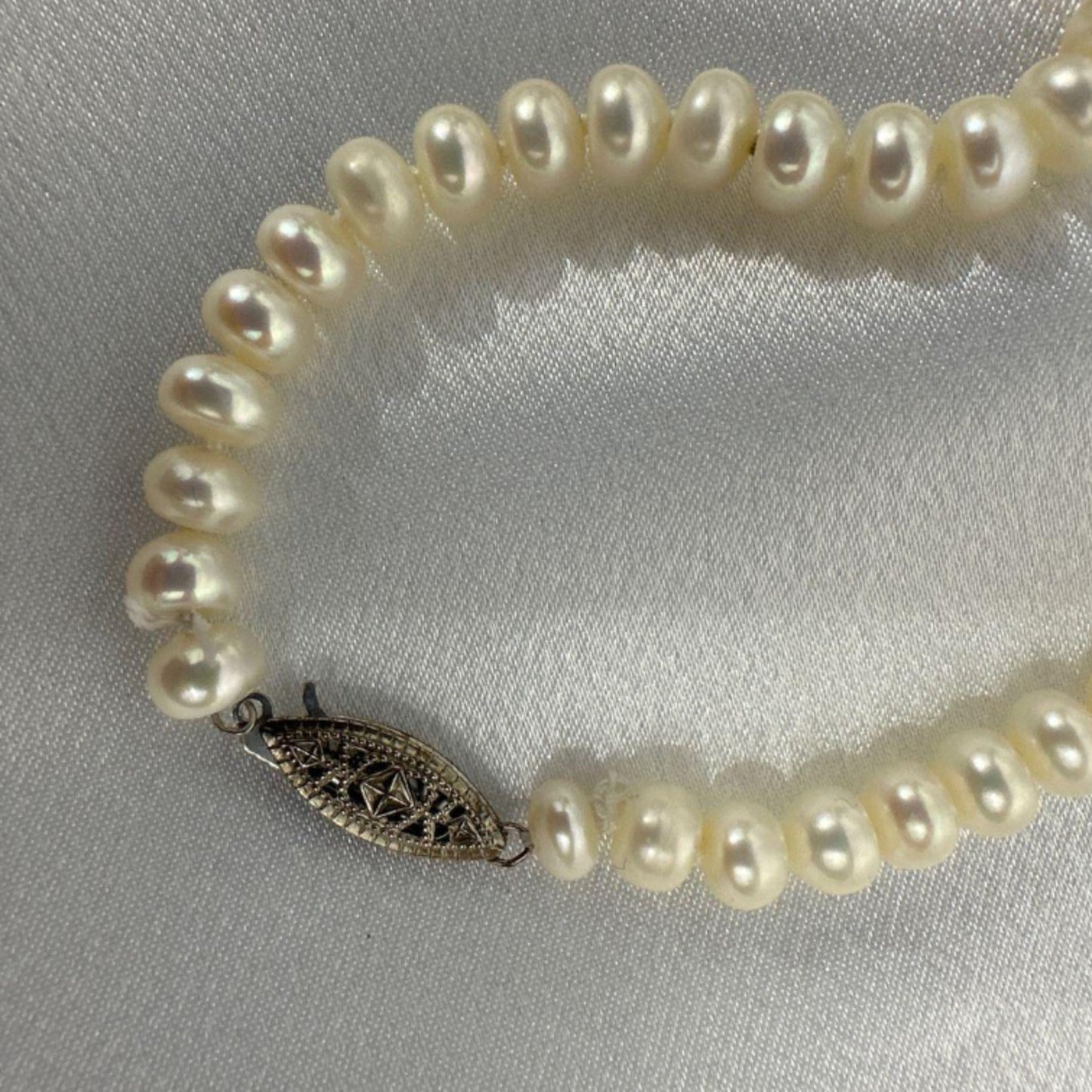 Classic Pearl Necklace - Clasp Closed