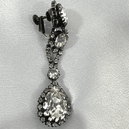Ornate Japanned Great Cut Clear Rhinestone Vintage Drop Earrings - Clip detail