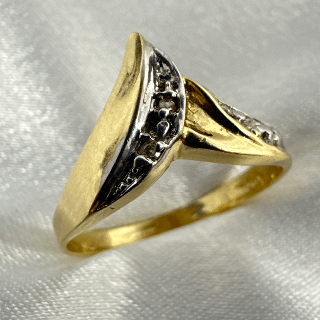 Size 6 14K Yellow Gold Heart Ring with White Gold Accent and Tiny Diamonds for Women image 6