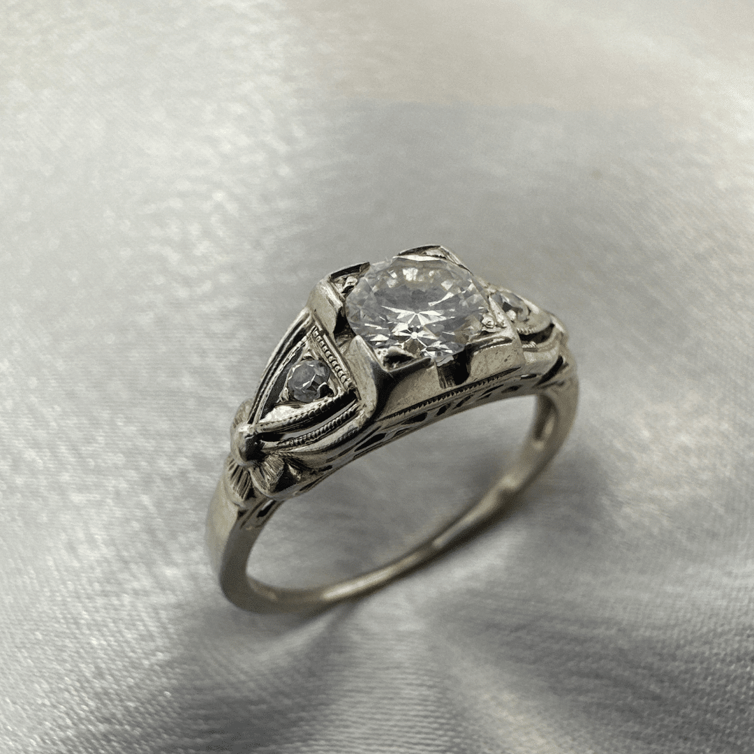 18K White Gold Elegant Antique Ring with Diamond - Exquisite Beauty for Women, Size 6 image 8