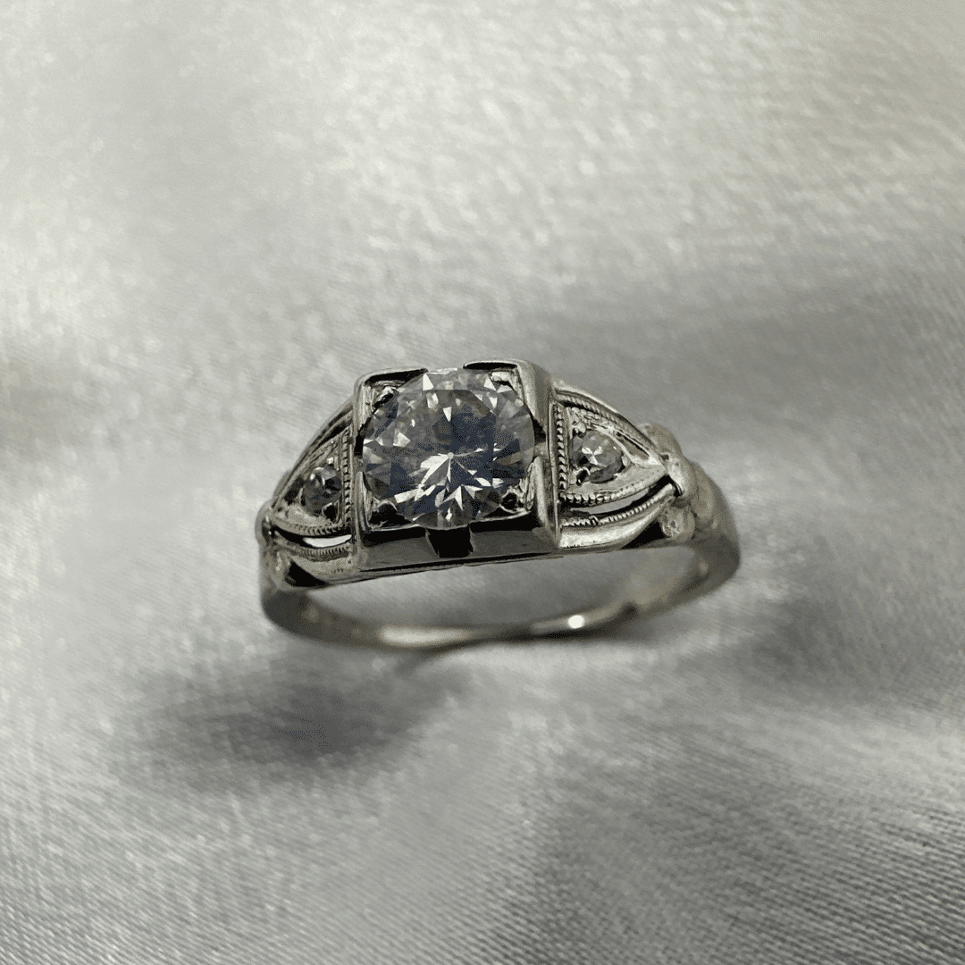 18K White Gold Elegant Antique Ring with Diamond - Exquisite Beauty for Women, Size 6 image 5