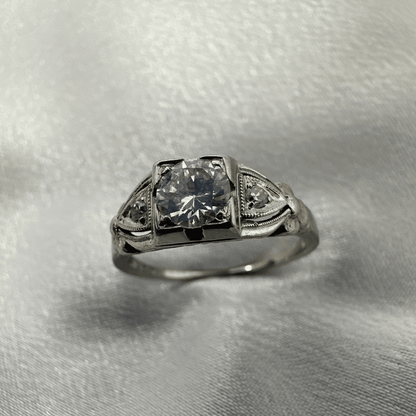 18K White Gold Elegant Antique Ring with Diamond - Exquisite Beauty for Women, Size 6 image 5