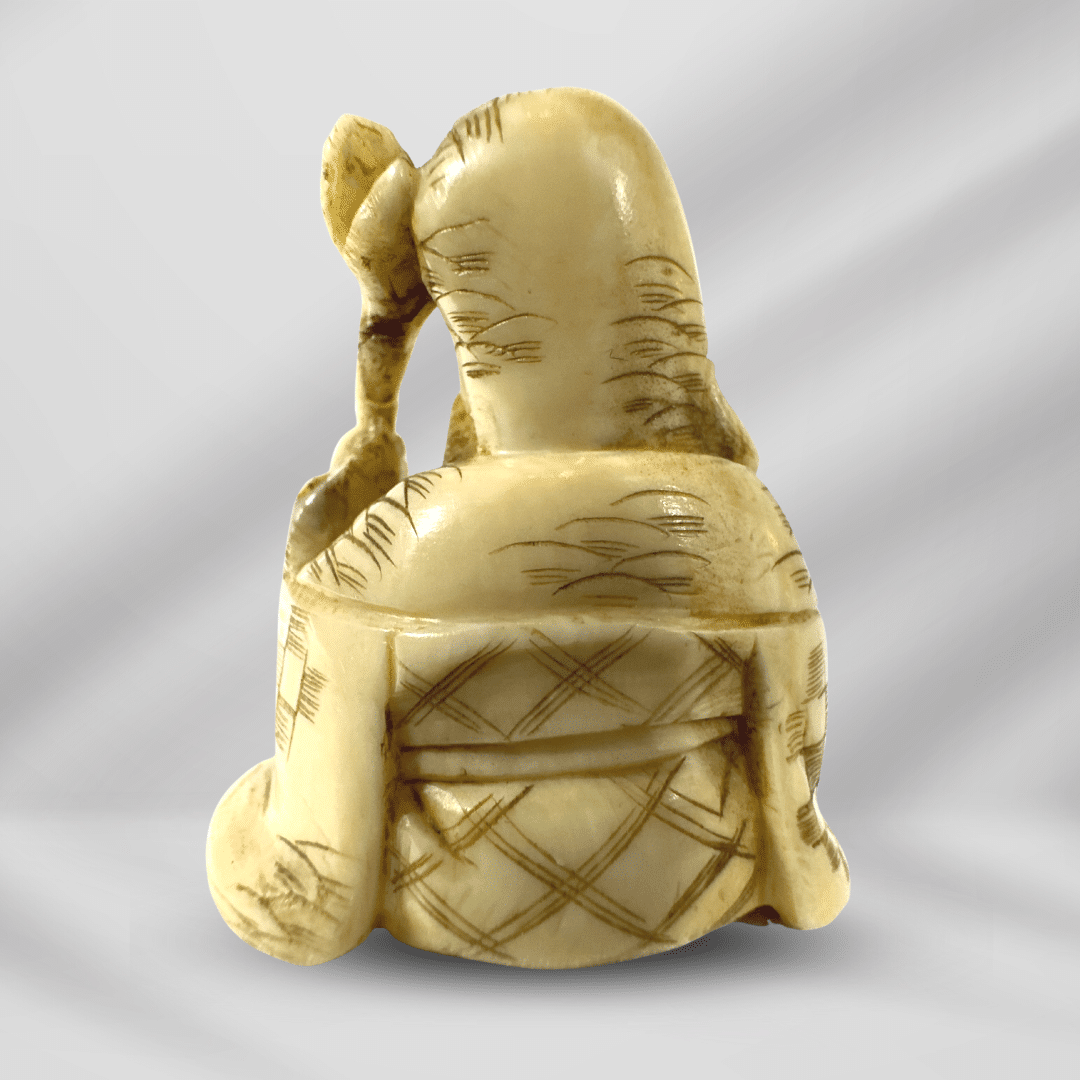 Antique Handcraft Detailed Craved Netsuke Ivory Seating Old Chinese Man image 3